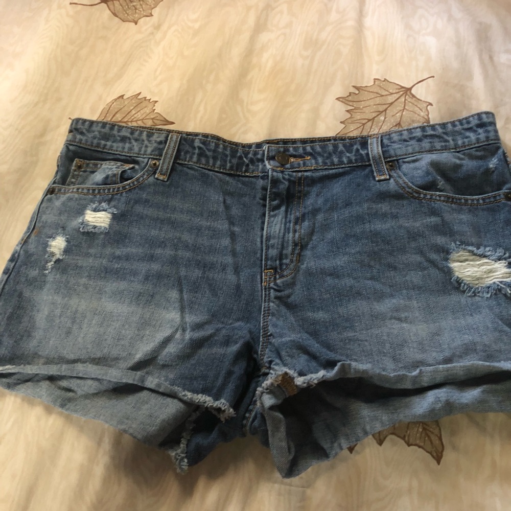 gap shorts size 16